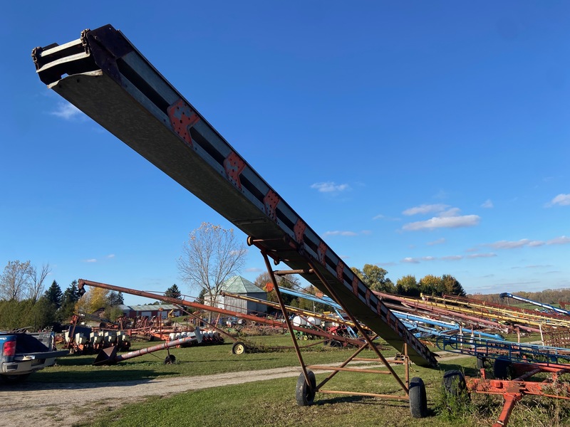 Augers/Conveyers  Little Giant Bale Elevator - 40' Photo